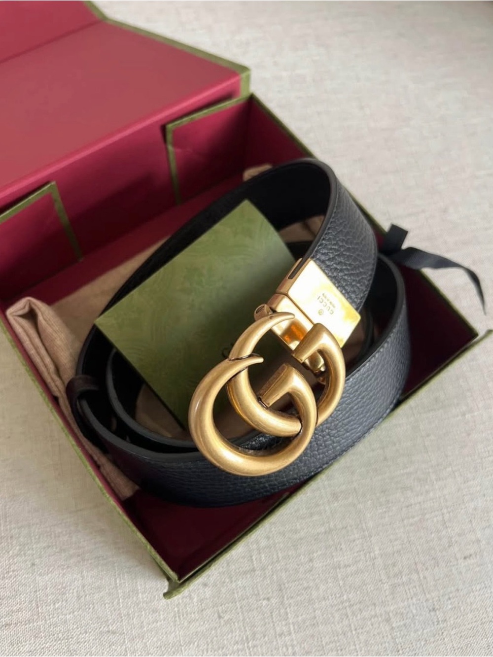 Gucci Men’s Reversible leather belt with Double G buckle - black/brown